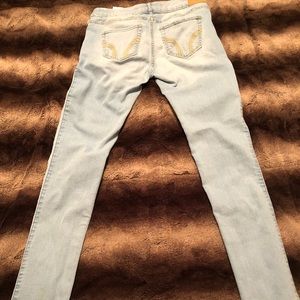 Hollister size 5 long super skinny jeans